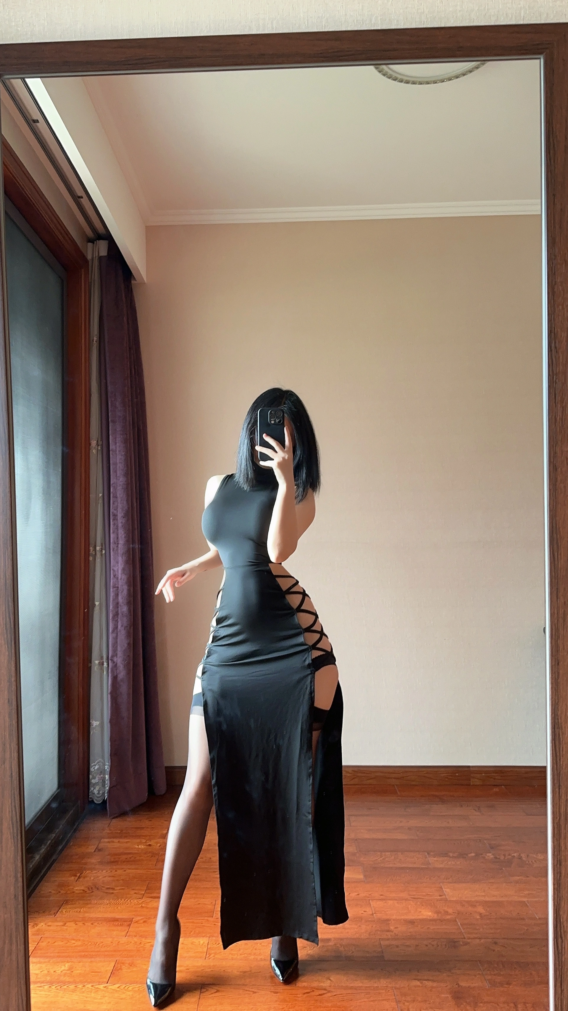 俏妞qiaoniuTT – NO.128 国风黑丝开叉旗袍 2